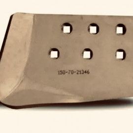 Нож боковой правый 150-70-21346 Komatsu D85